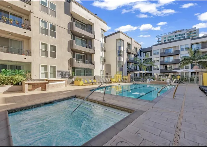 Cozy Oasis In Marina Del Rey!Free Swimming Pool And Parking