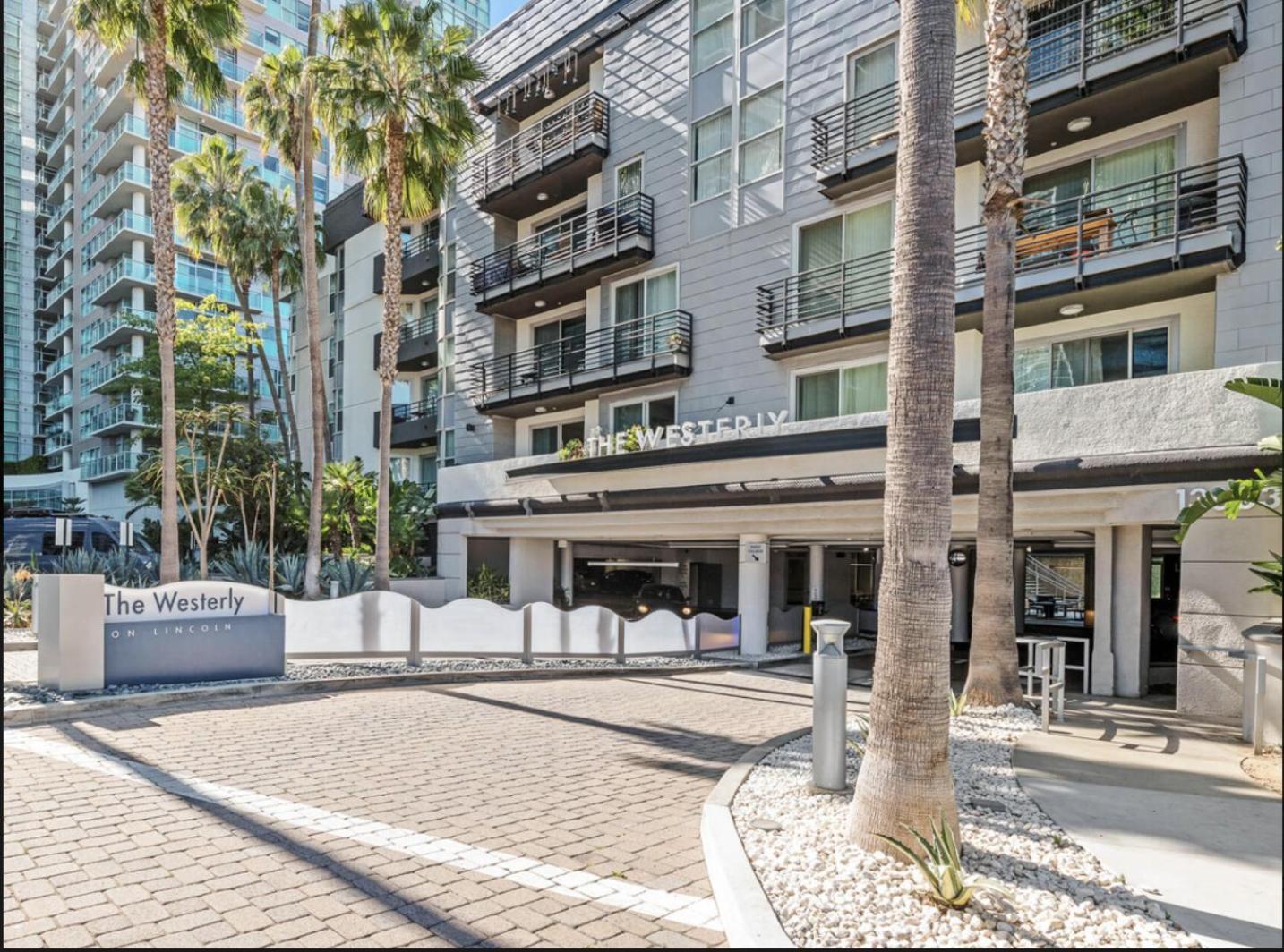 Cozy Oasis In Marina Del Rey!free Swimming Pool And Parking Apartment *